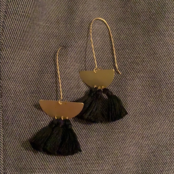 Jewelry - Black fringe earrings